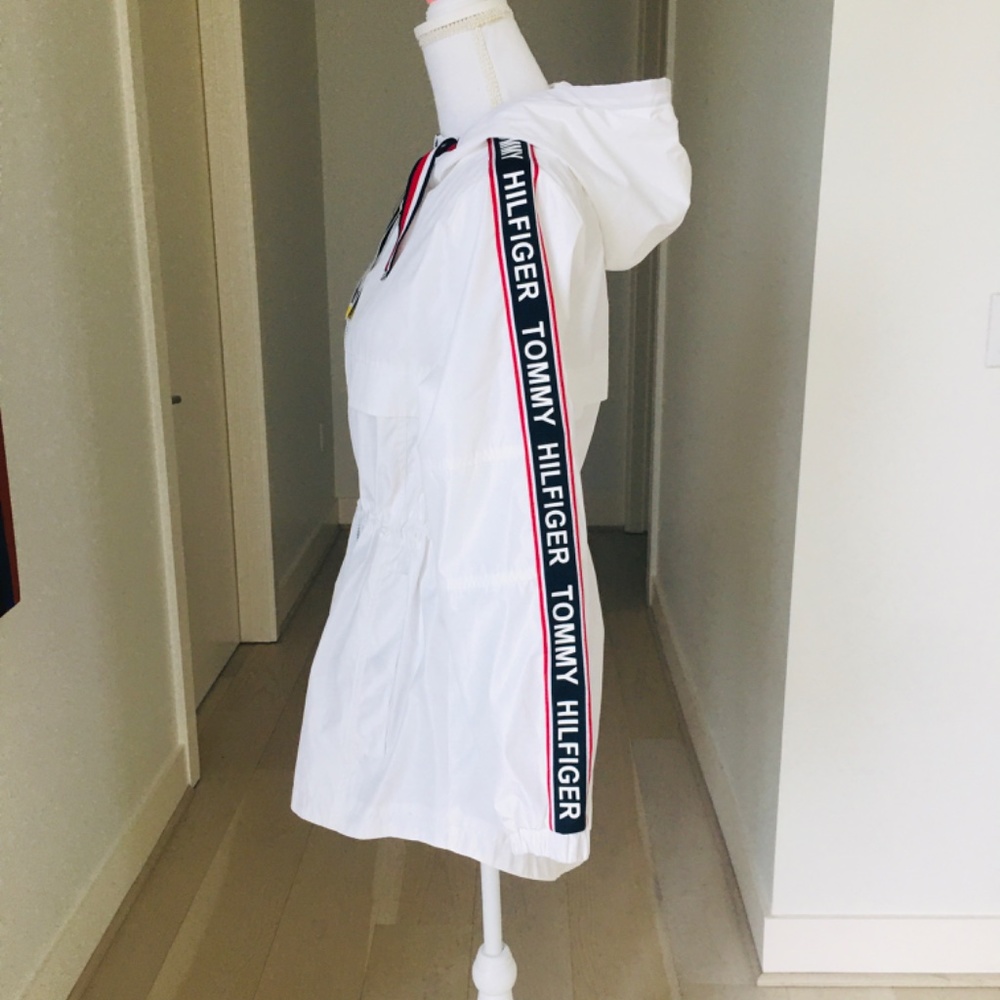 NWT Tommy Hilfiger Ladies' Long Windbreaker Logo Hooded Rain Jacket SIZE S - Picture 6 of 10
